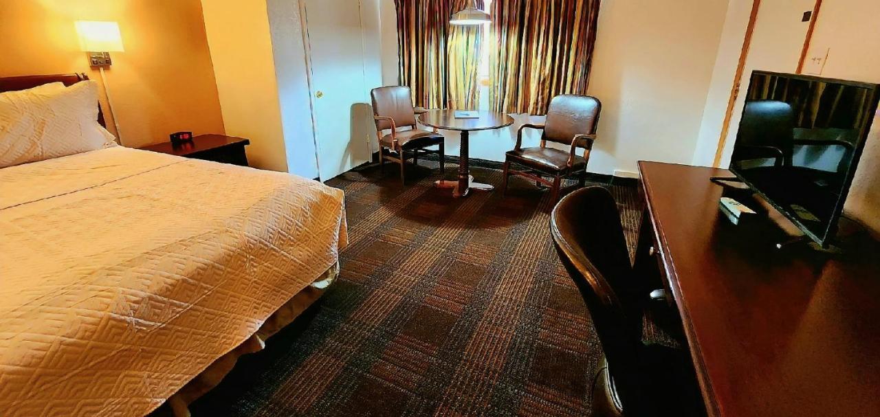 Silver Saddle Motel Manitou Springs Bagian luar foto