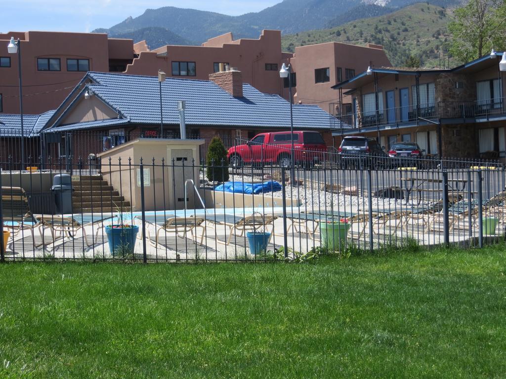 Silver Saddle Motel Manitou Springs Bagian luar foto